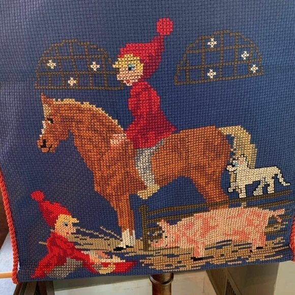 Wall Hanging Banner Barn Scene Horse Pig Mice Fair - Picture 1 of 5